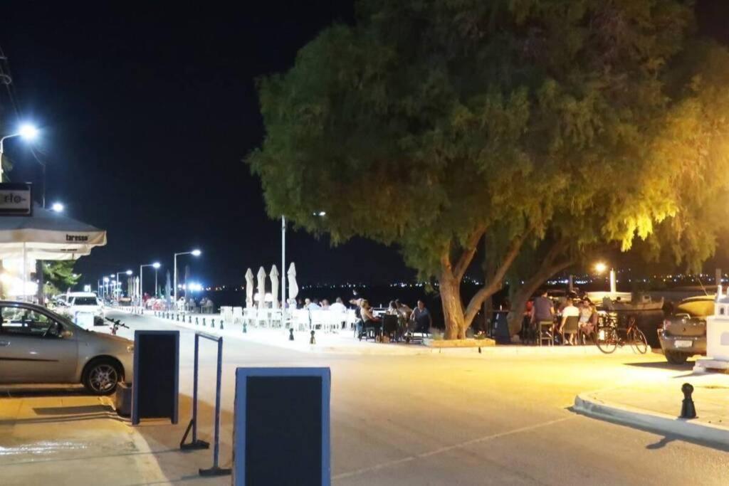 Πολυτελές Διαμέρισμα 2 Χαλκίδα-Παραλία Αυλίδος Paralia Avlidhos Buitenkant foto